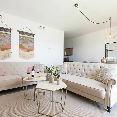 Banus Waterfront Penthouse Apartment