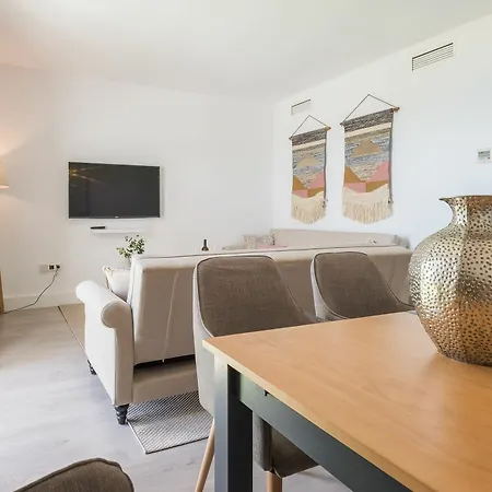 Banus Waterfront Penthouse Apartment